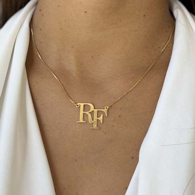 Colar Monograma Personalizado Duas Letras Pequenas Folheado a Ouro 18k