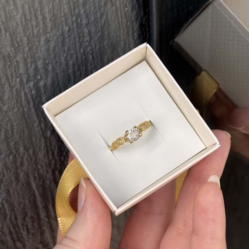 Anel Solitário com Corações Folheado a Ouro 18k