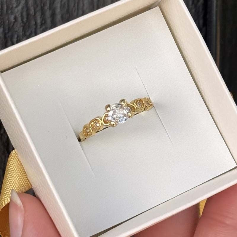 Anel Solitário com Corações Folheado a Ouro 18k