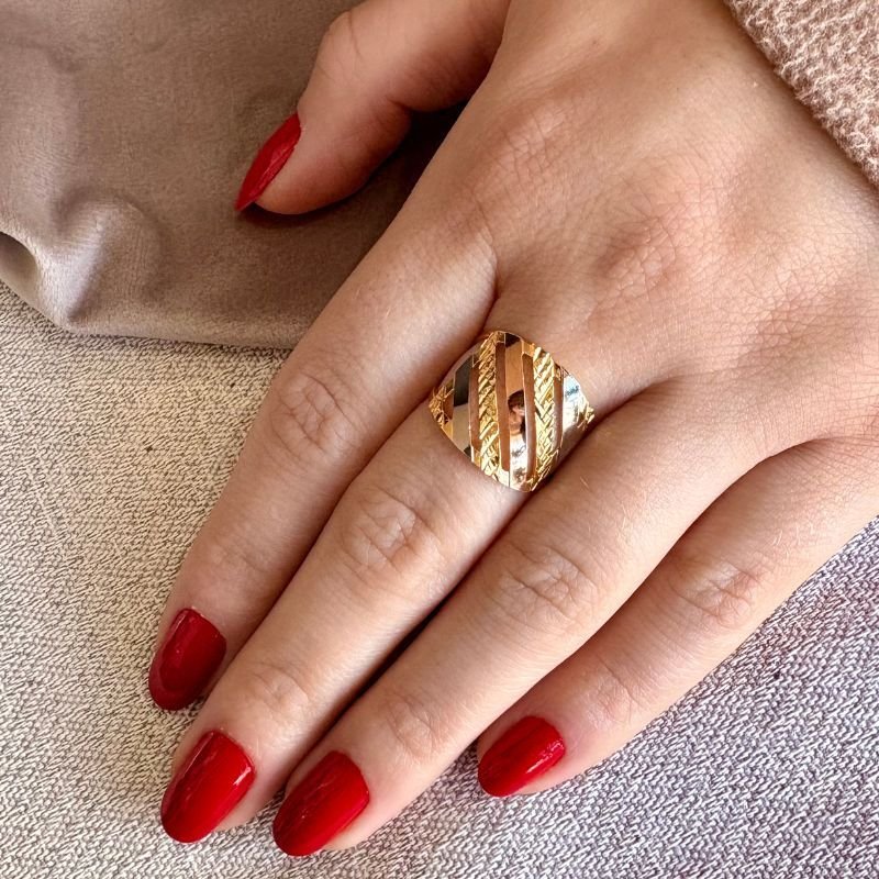 Anel Três Cores com Faixas Diagonais Folheado a Ouro 18k