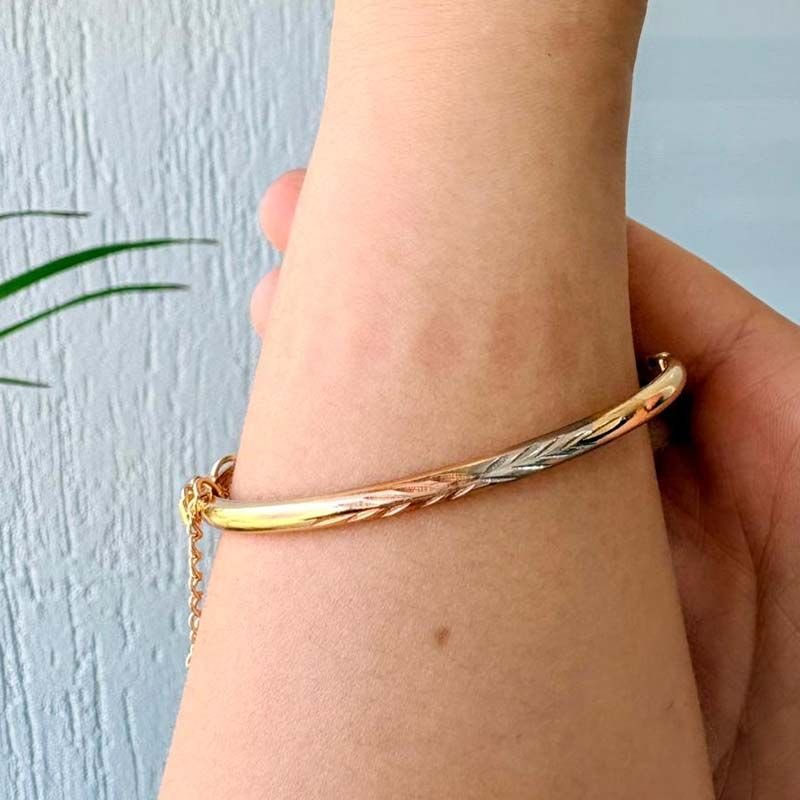 Bracelete Fino Redondo Diamantado com Fecho Folheado a Ouro 18k