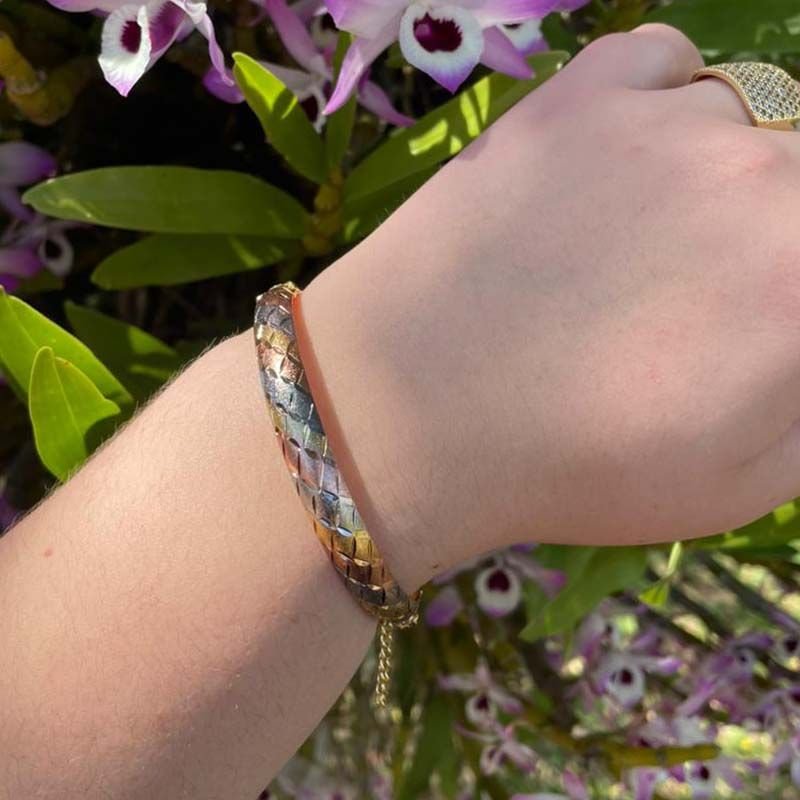 Bracelete Largo Diamantado com Fecho Folheado a Ouro 18k