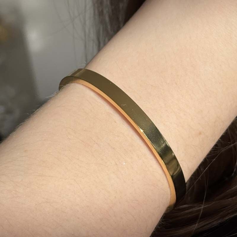 Bracelete Liso de Perfil Reto Folheado a Ouro 18k