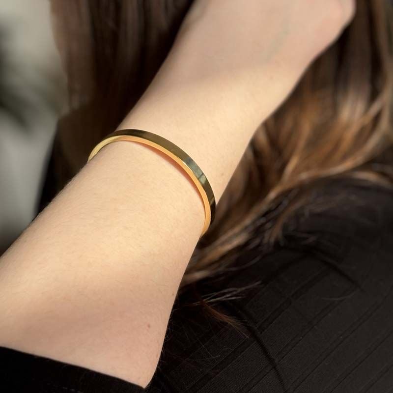 Bracelete Liso de Perfil Reto Folheado a Ouro 18k