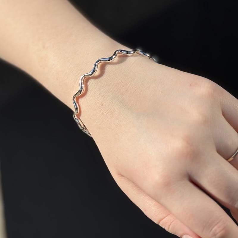 Bracelete Ondulado Folheado a Prata 925