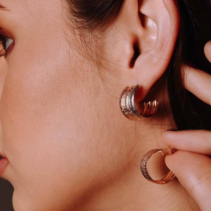Brinco Argola Feminino em Três Cores 2,4cm Folheada a Ouro 18k