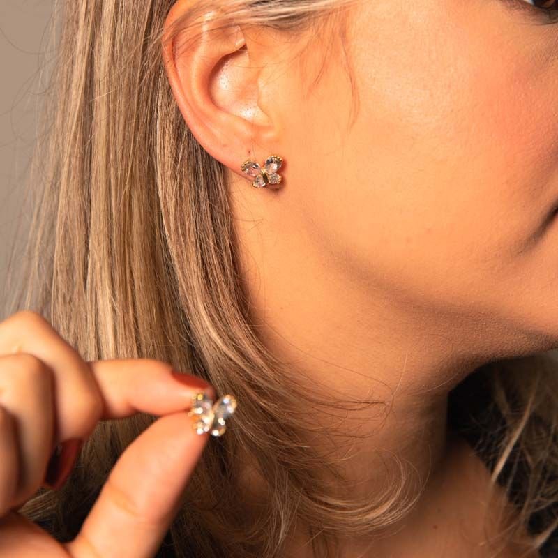 Brinco Borboleta de Zircônias Folheado a Ouro 18k