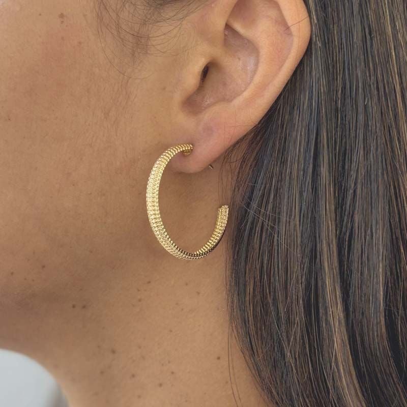 Brinco de Argola 3,0cm Detalhado Folheado a Ouro 18k
