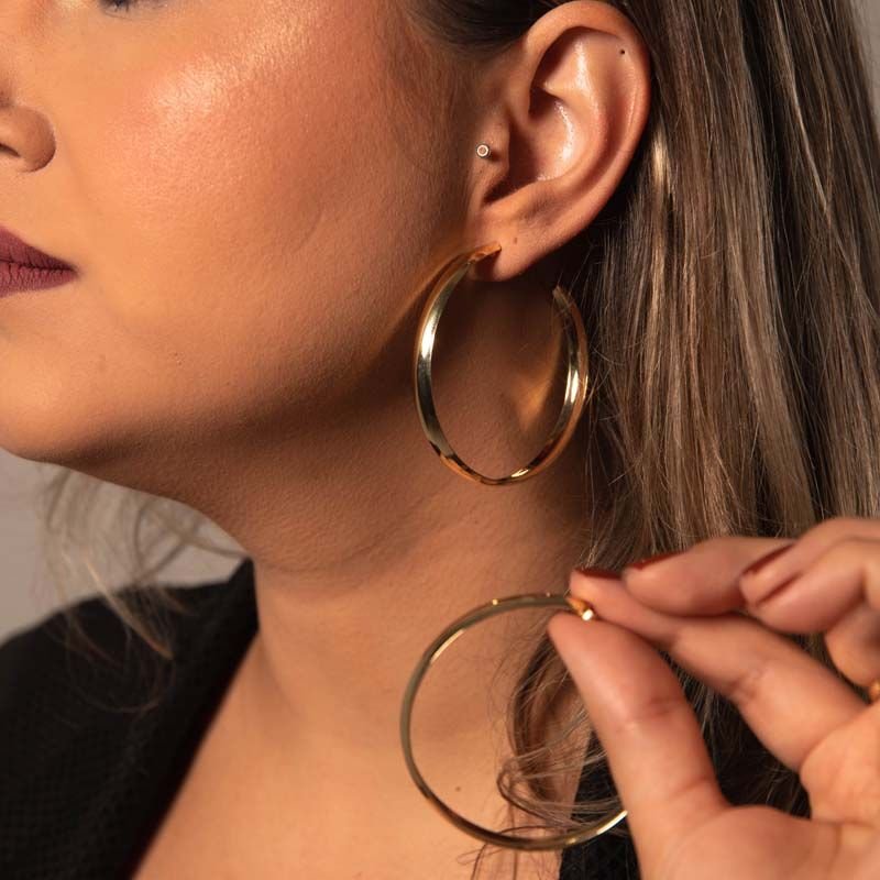 Brinco de Argola Grande Lisa Folheado a Ouro 18k