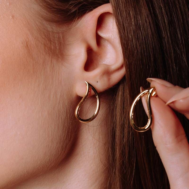 Brinco Gota Vazada Média Folheado a Ouro 18k