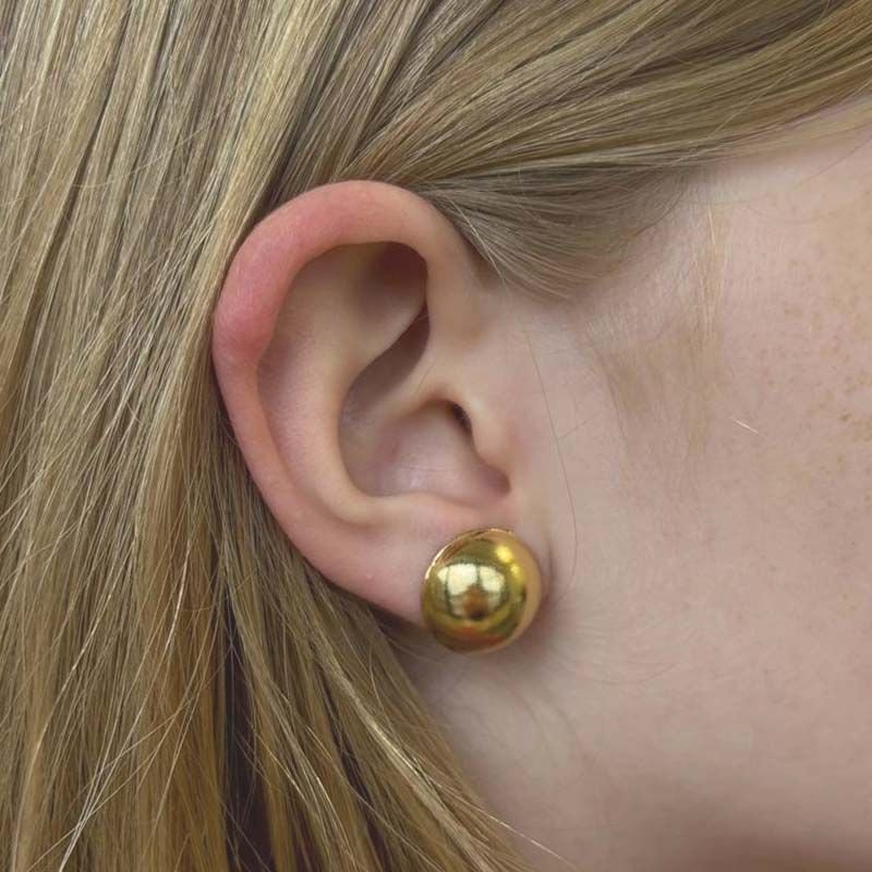 Brinco Meia Bola Lisa 1,7cm Folheado a Ouro 18k