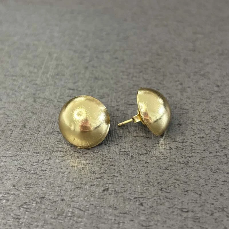 Brinco Meia Bola Lisa Folheado a Ouro 18k
