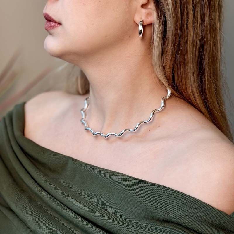Choker Aro Ondulada Folheada a Prata 925