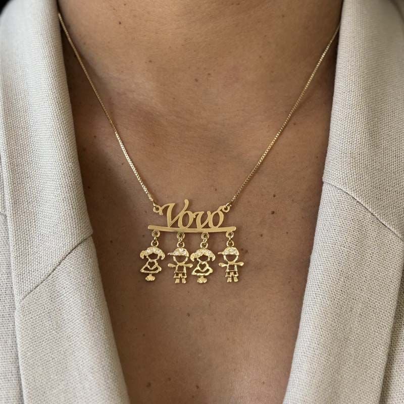 Colar da Vovó Personalizado com Quatro Netos(as) Folheado a Ouro 18k