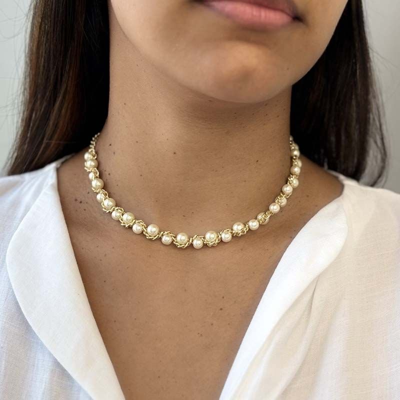 Colar de Pérolas com Corrente Trançada Folheado a Ouro 18k