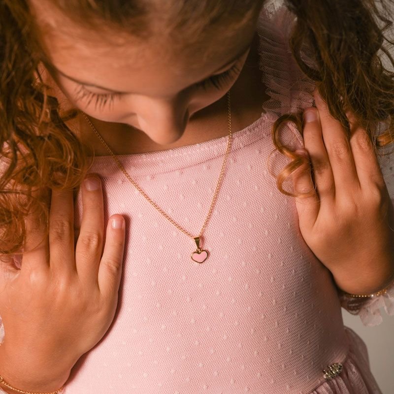 Colar Infantil Feminino Coração Resinado Folheado a Ouro 18k