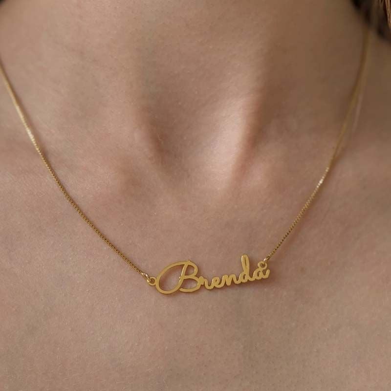 Colar Personalizado com Nome Fonte Fina e Delicada Folheado a Ouro 18k