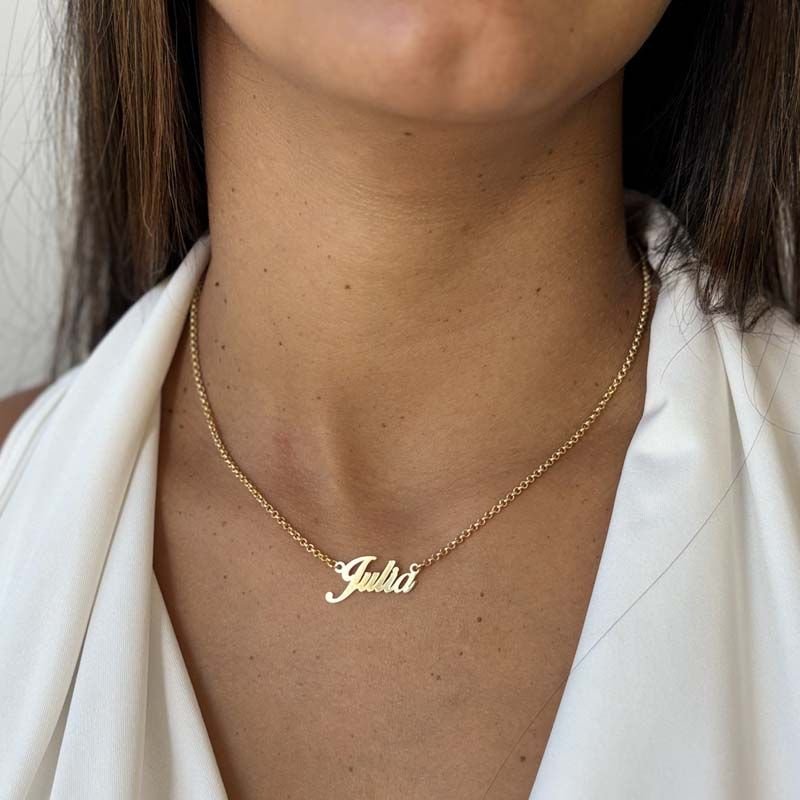 Colar Personalizado com Nome Fonte Itálica Corrente Portuguesa Folheado a Ouro 18k