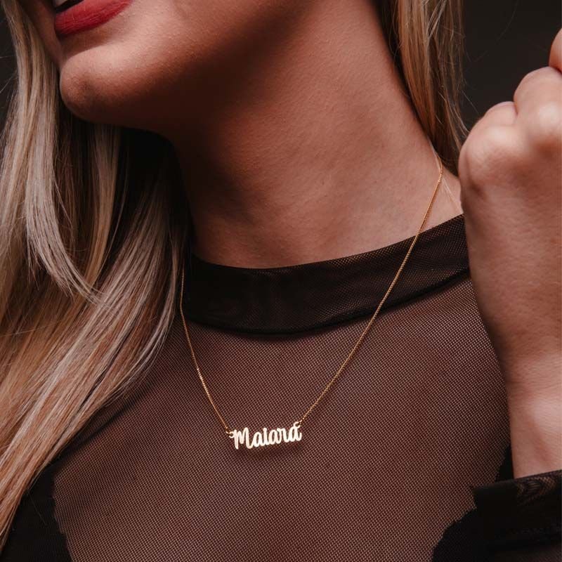 Colar Personalizado com Nome Fonte Média Folheado a Ouro 18k