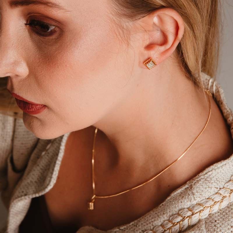 Conjunto Colar e Brincos Quadrado Folheado a Ouro 18k