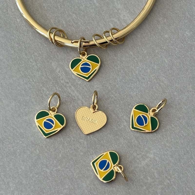 Pingente Bandeira do Brasil Copa para Pulseira Folheado a Ouro 18k